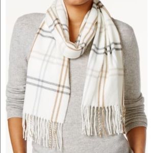 NWT Plaid Scarf